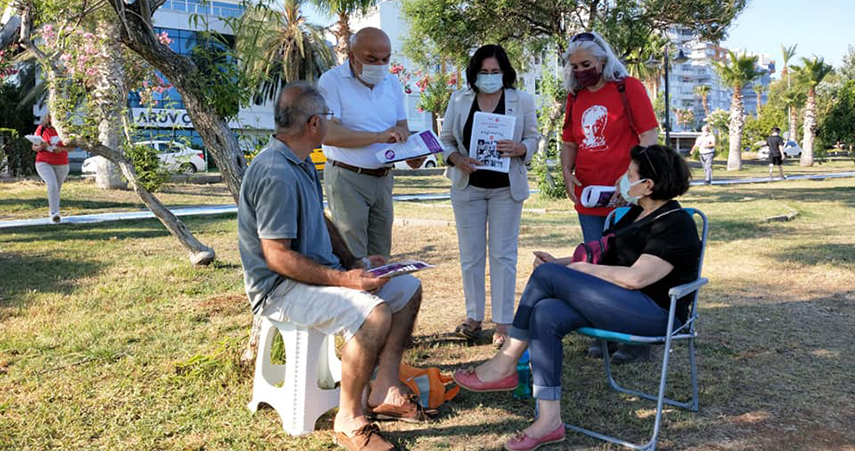 CHP Kadın Kolları İstanbul Sözleşmesi İçin Muratpaşa’da