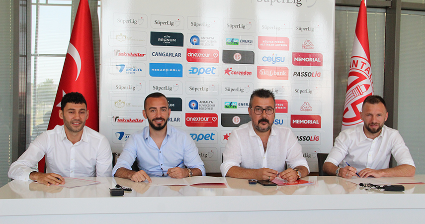 Antalyaspor'da iç transferde 3 imza