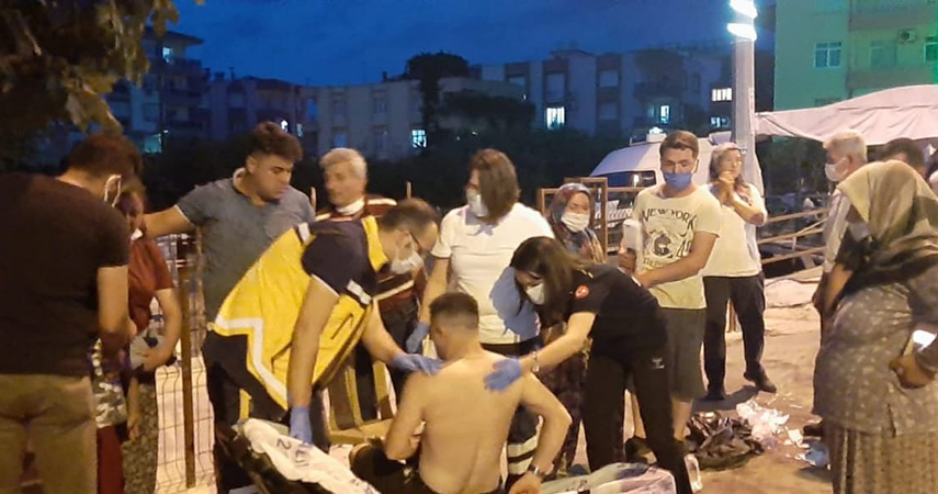 Bıçaklı kavgada eski damat yaralandı