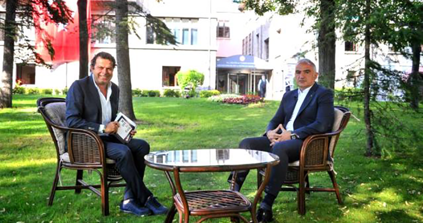 Bakanın 2021 tahmini 30 milyon turist 23 milyar dolar gelir