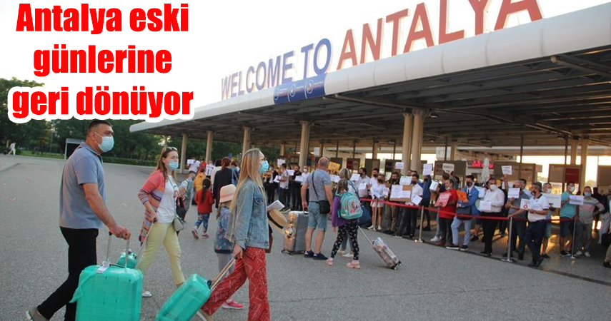Antalya'ya 26 günde 6 bin 195 uçak ile 1 milyon 200 bin yabancı turist geldi