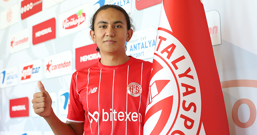19 yaşındaki Berat Onur Pınar, FTA Antalyaspor’da