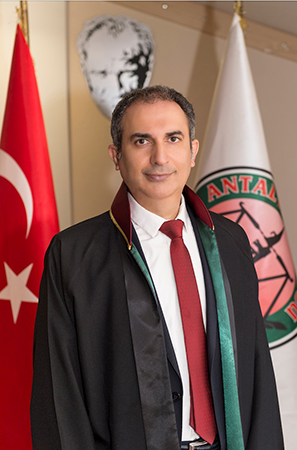Antalya Barosu’nun yeni başkanı Geçilmez