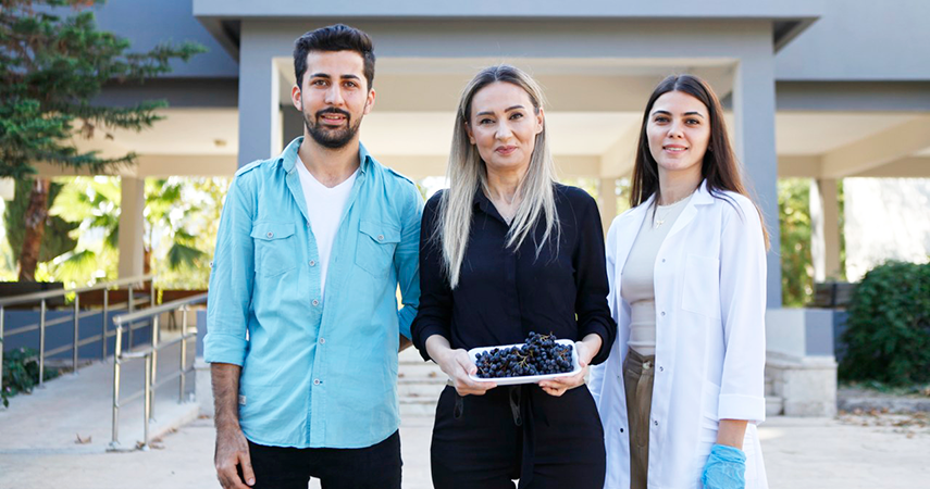 Son dönemlerin gözde meyvesi ‘aronya’ Antalya'da yetiştirildi