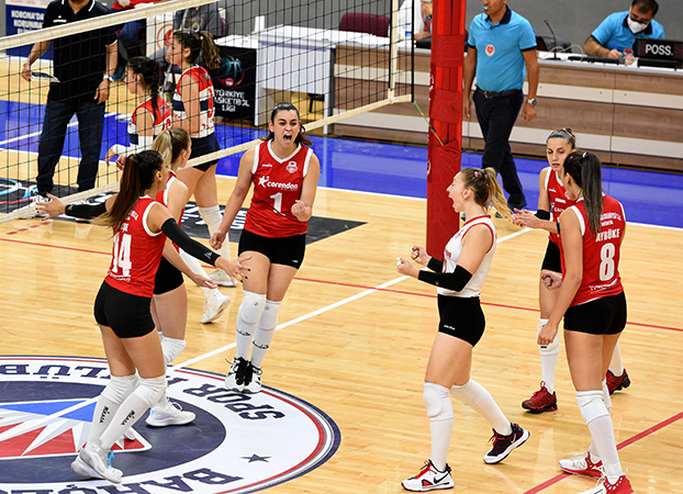 Sultanlardan İlk maç ilk galibiyet