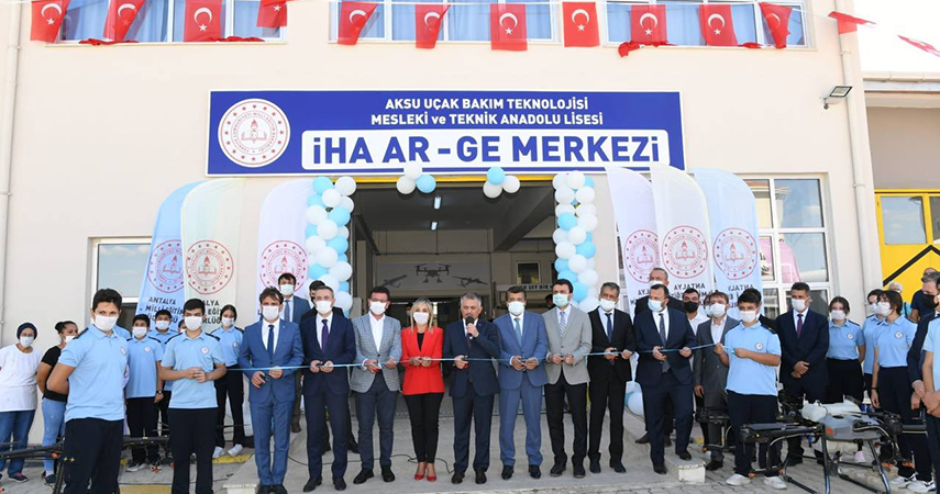 Aksu Uçak Bakım Teknolojisi Anadolu Lisesi İHA Ar-Ge Merkezi Açıldı