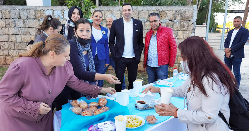 Güneşin Kadınları, üniversite öğrencilerine çorba dağıttı