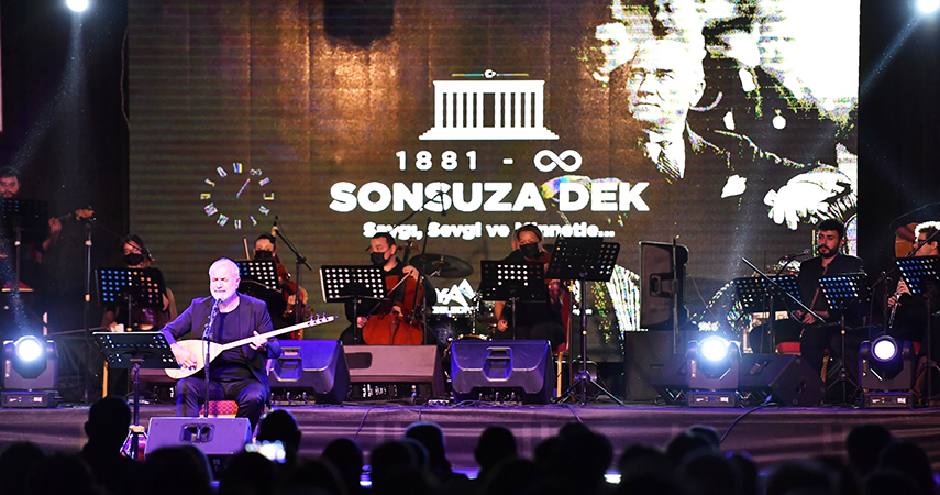 Atatürk sevdiği şarkılarla anıldı