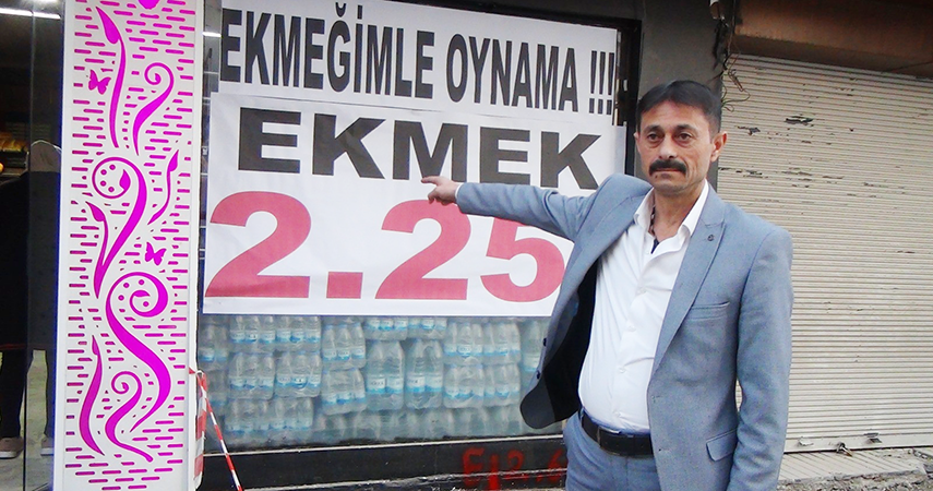 Ekmek fiyatına zam yapmadı kapısında kuyruk oldu