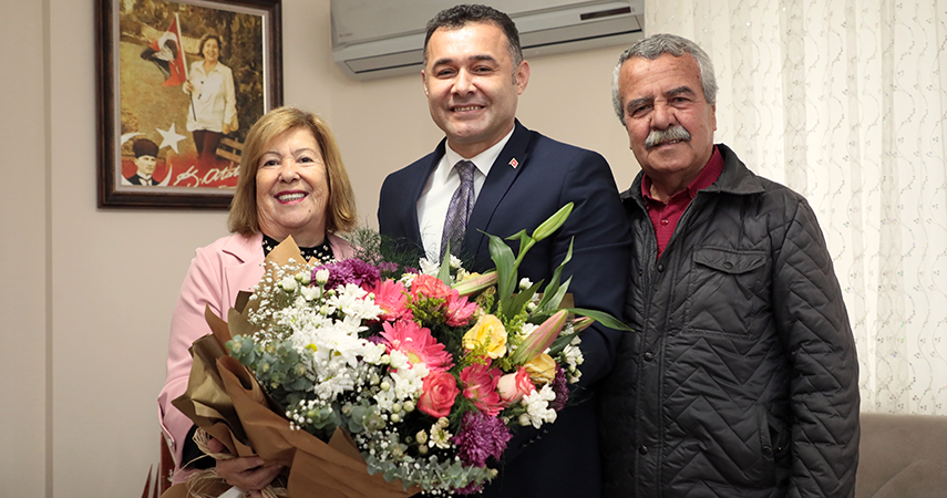 Alanya Belediye Başkanı Yücel, ilkokul öğretmeni ile bir araya geldi