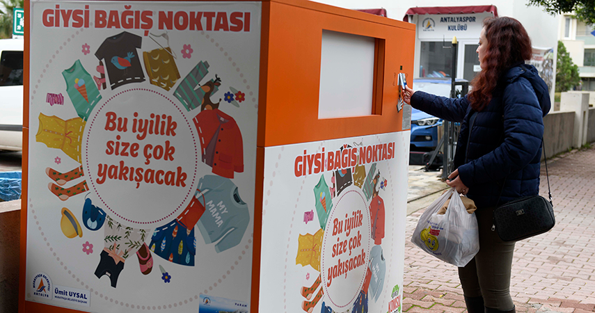 Kullanılmayan kıyafetler öğrencilere burs oluyor