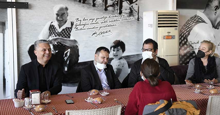 Başkan Uysal, görme engellilerle buluştu