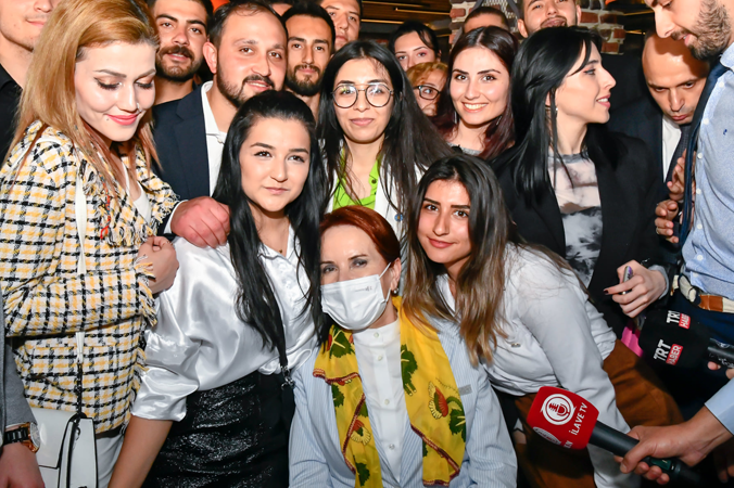 “Antalya Akşener'i bağrına bastı”