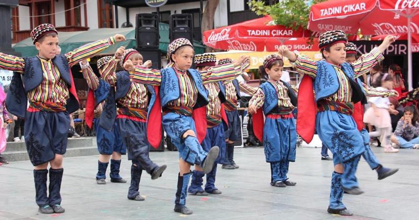 Kaş'ta, Dünya Dans Günü kutlandı