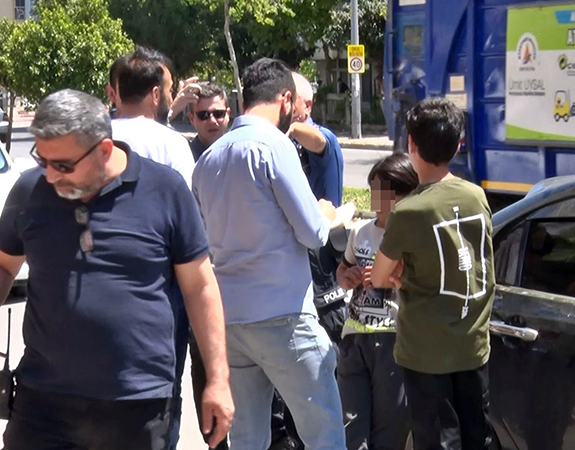 Çocukların kavgasına aileler karıştı: 2 yaralı