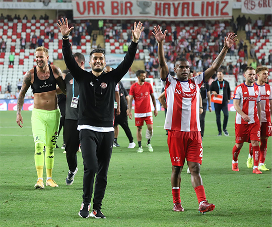 Antalyaspor, yenilmezlik serisini 14 maça yükseltti