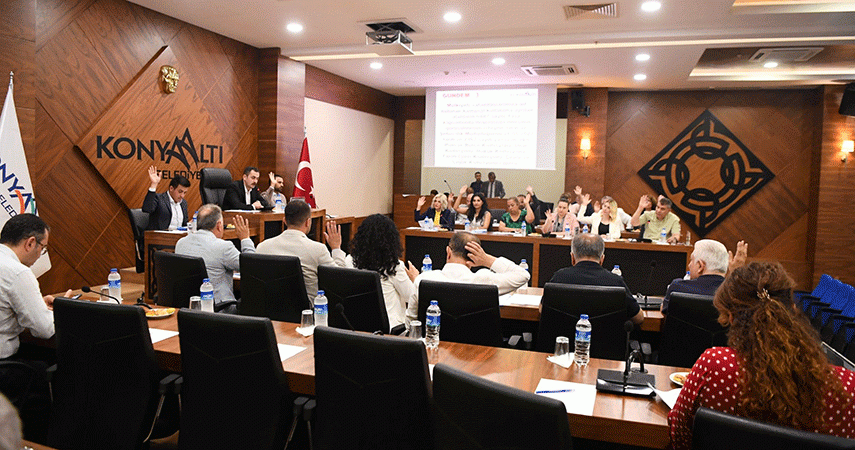 Konyaaltı Meclisi’nden personeli sevindiren karar
