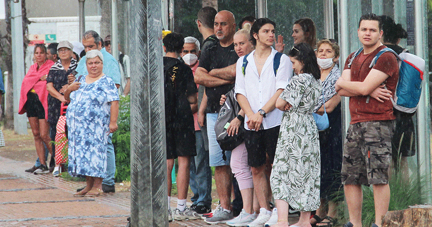 Antalya’da yaz yağmuru