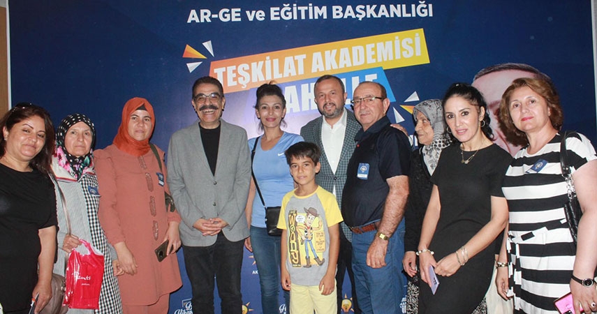‘AK Parti Teşkilat Akademisi Mahalle’ Eğitim Programı Yapıldı